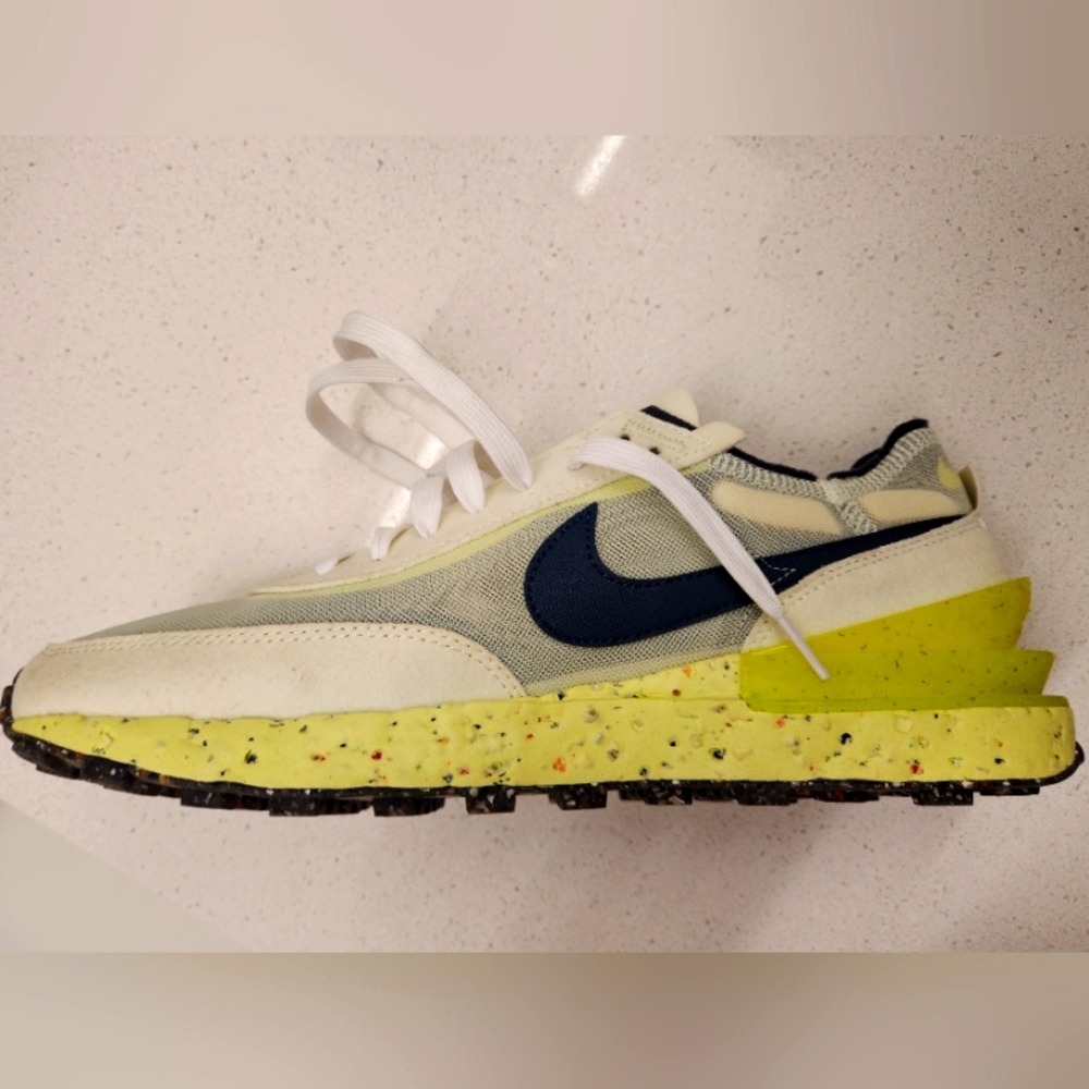 Nike Waffle on a size 10